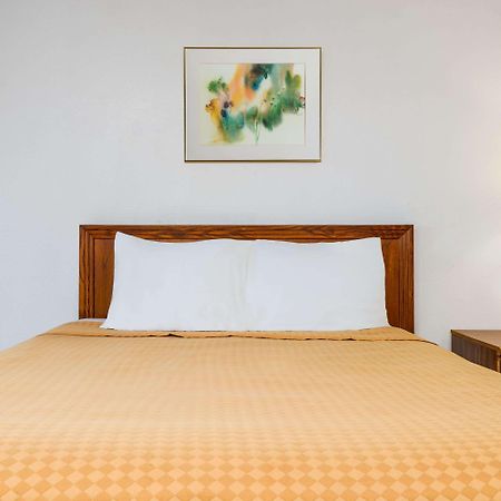 Days Inn By Wyndham Mt. Sterling Μάουντ Στέρλινγκ Εξωτερικό φωτογραφία