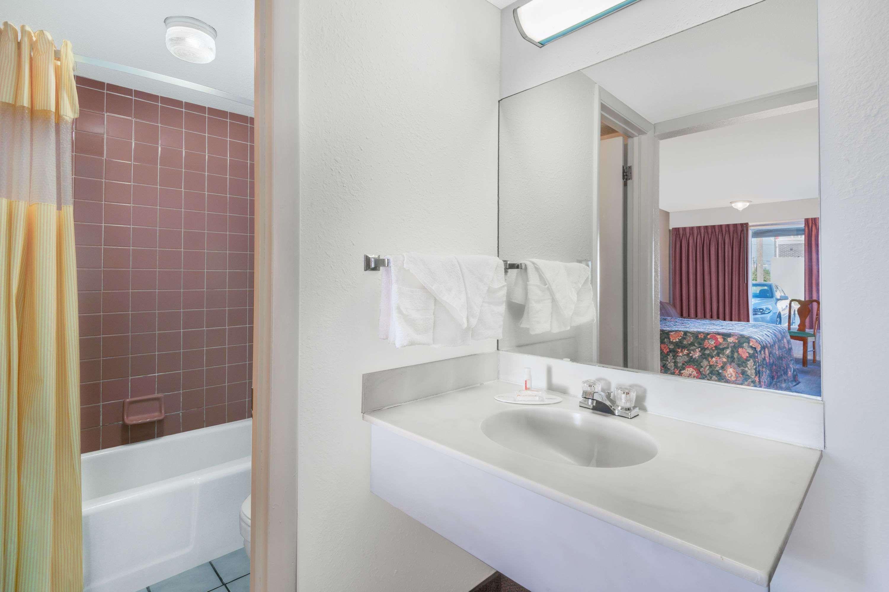 Days Inn By Wyndham Mt. Sterling Μάουντ Στέρλινγκ Εξωτερικό φωτογραφία