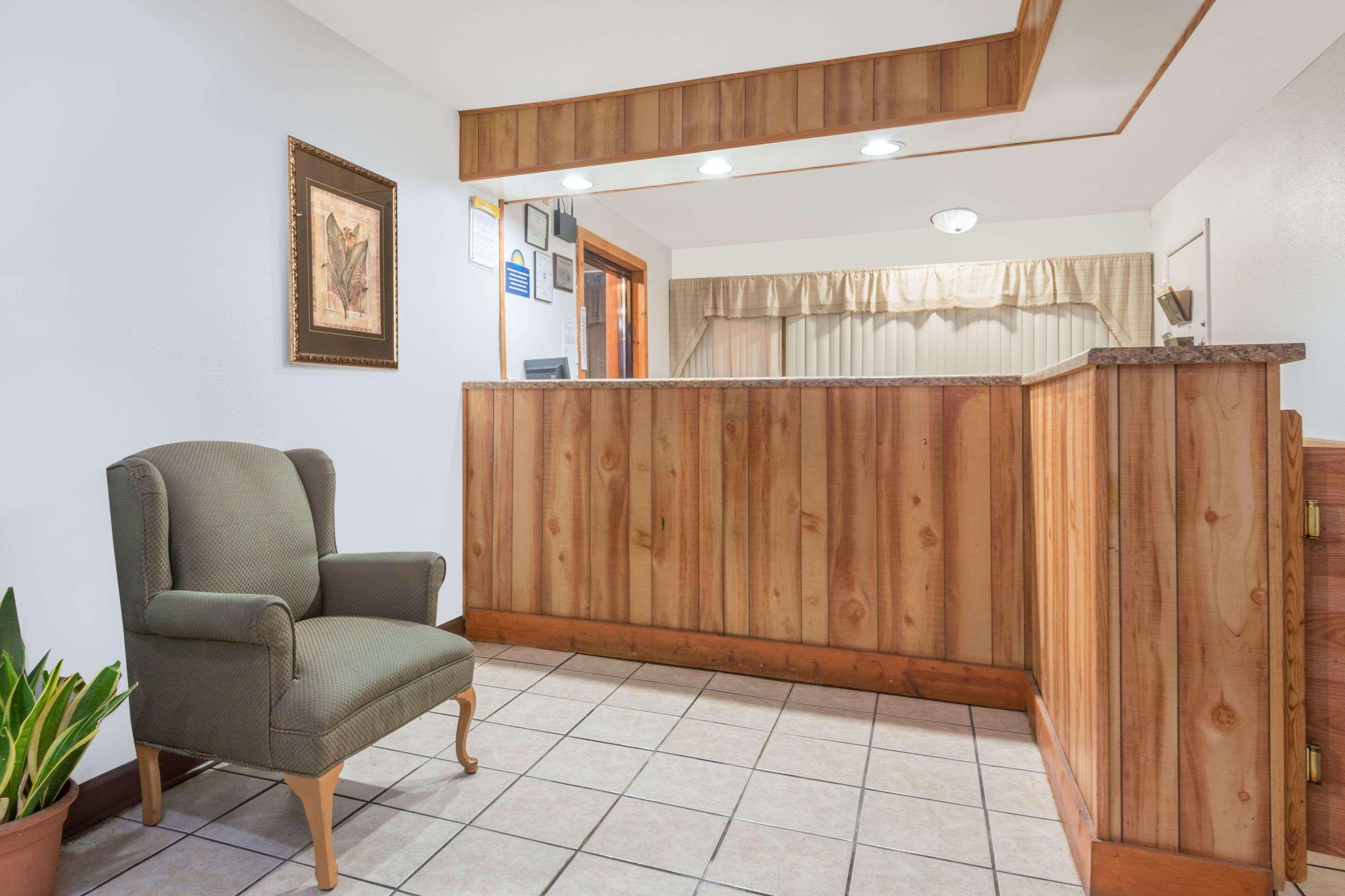 Days Inn By Wyndham Mt. Sterling Μάουντ Στέρλινγκ Εξωτερικό φωτογραφία